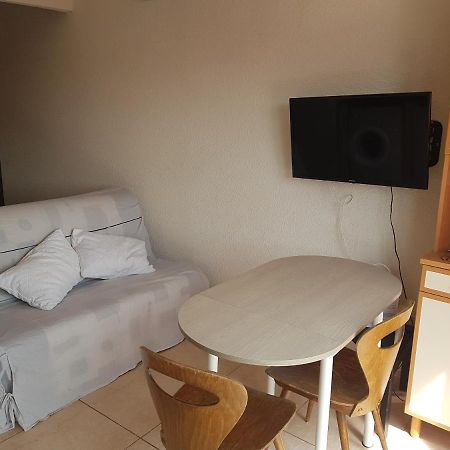 Joli Appartement, terrasse plein sud Roquebrun Exterior foto